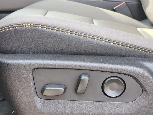 new 2025 Chevrolet Colorado car, priced at $52,417