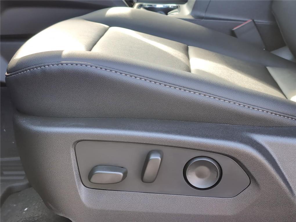 new 2025 GMC Canyon car, priced at $43,329