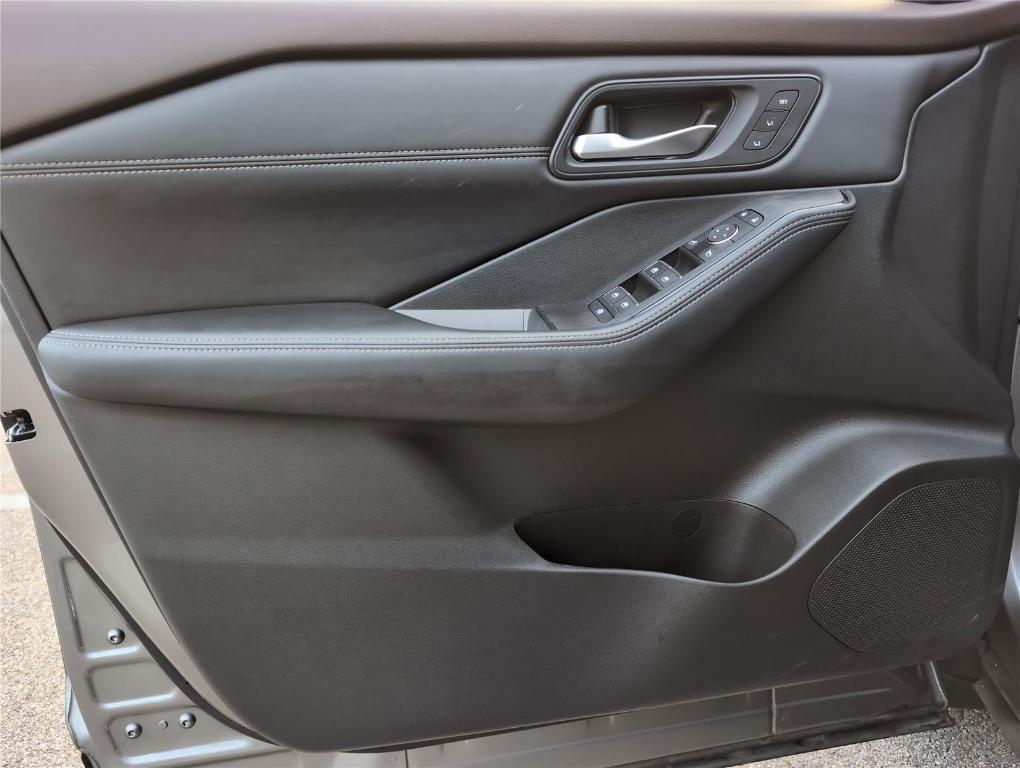 used 2023 Nissan Rogue car, priced at $24,399