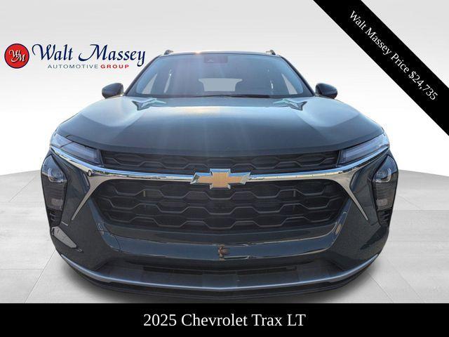 new 2025 Chevrolet Trax car, priced at $24,735