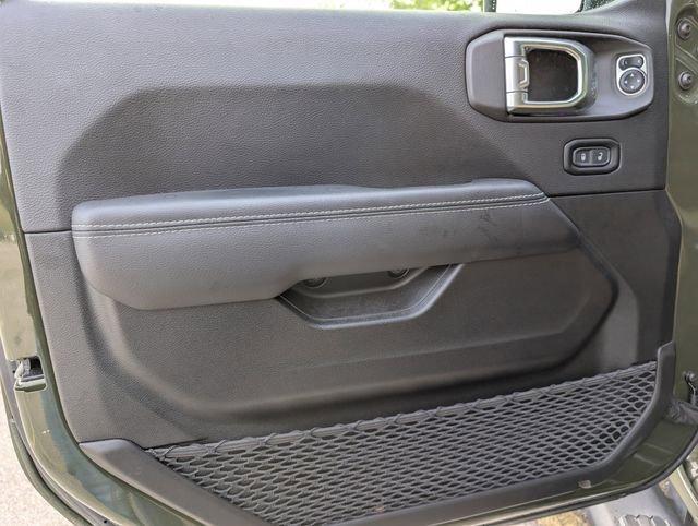 used 2022 Jeep Wrangler Unlimited car, priced at $35,299