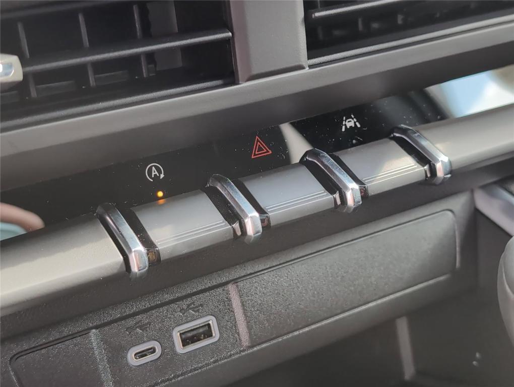 new 2025 Chevrolet Colorado car, priced at $32,618