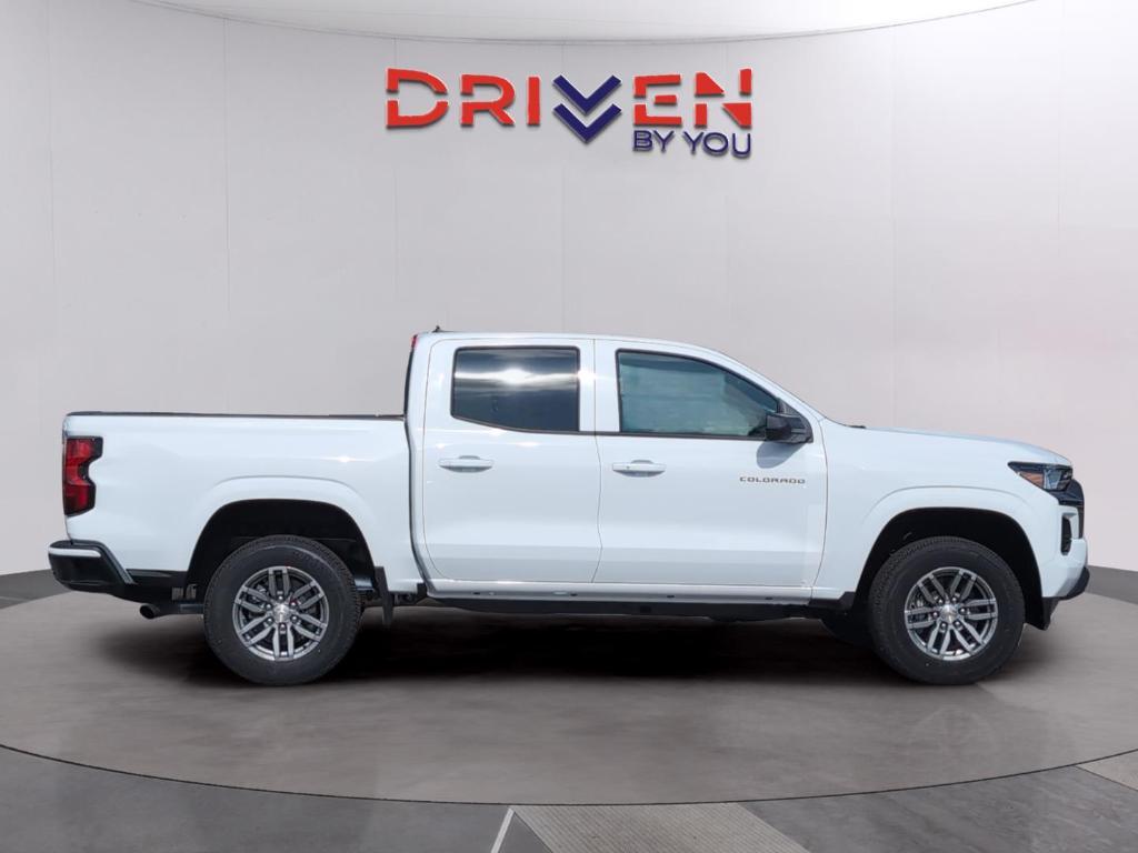 new 2025 Chevrolet Colorado car, priced at $32,618