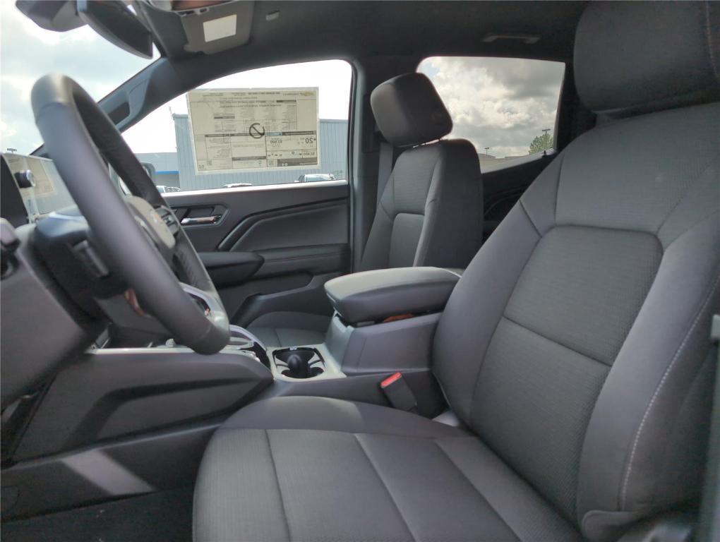 new 2025 Chevrolet Colorado car, priced at $33,048