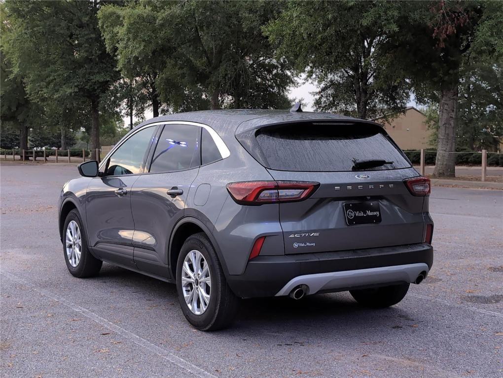 used 2024 Ford Escape car, priced at $20,999