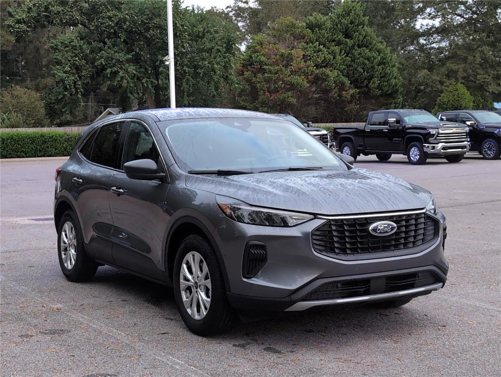 used 2024 Ford Escape car, priced at $20,999