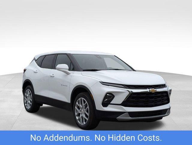 new 2025 Chevrolet Blazer car, priced at $36,420