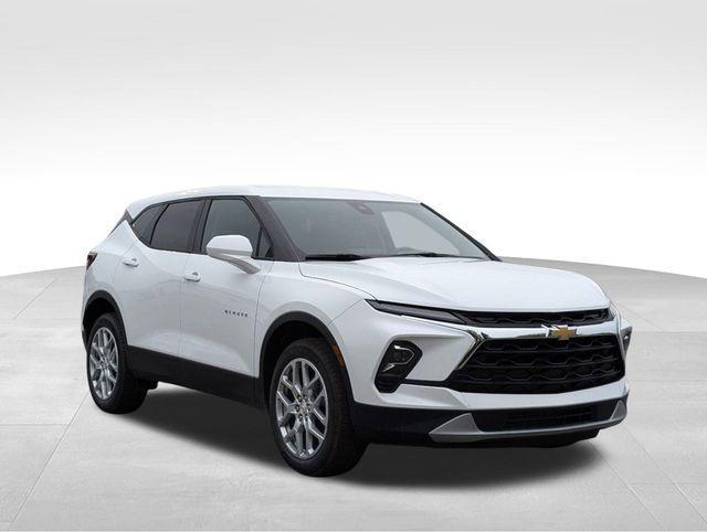 new 2025 Chevrolet Blazer car, priced at $37,050