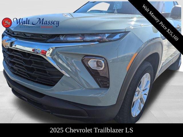 new 2025 Chevrolet TrailBlazer car, priced at $25,169