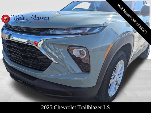 new 2025 Chevrolet TrailBlazer car, priced at $26,535