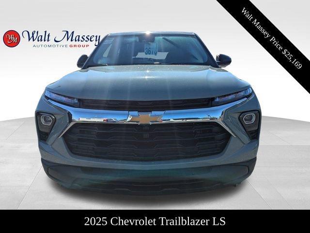 new 2025 Chevrolet TrailBlazer car, priced at $25,169