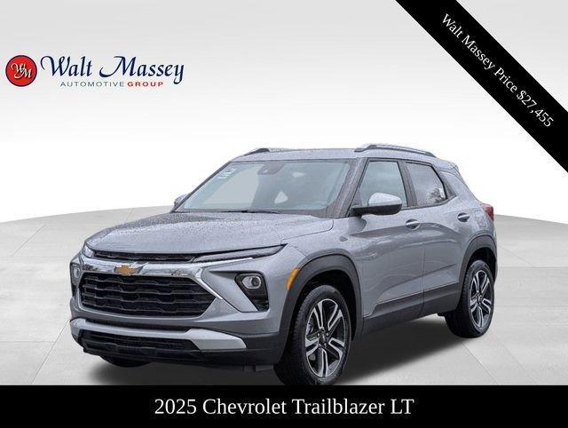 new 2025 Chevrolet TrailBlazer car, priced at $27,455