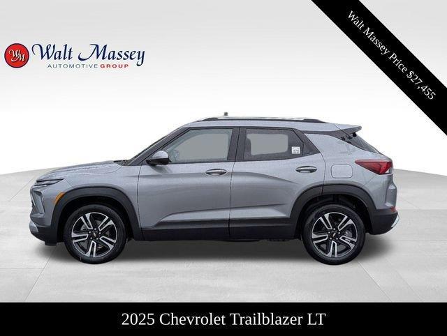 new 2025 Chevrolet TrailBlazer car, priced at $27,455