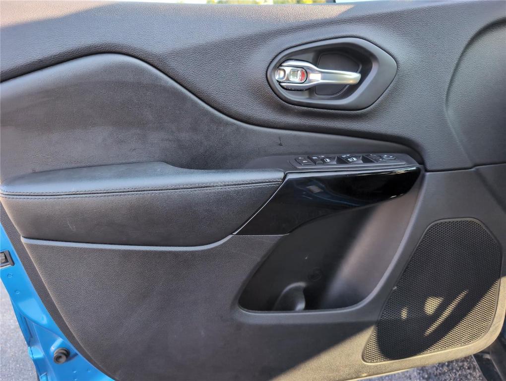 used 2020 Jeep Cherokee car, priced at $15,699