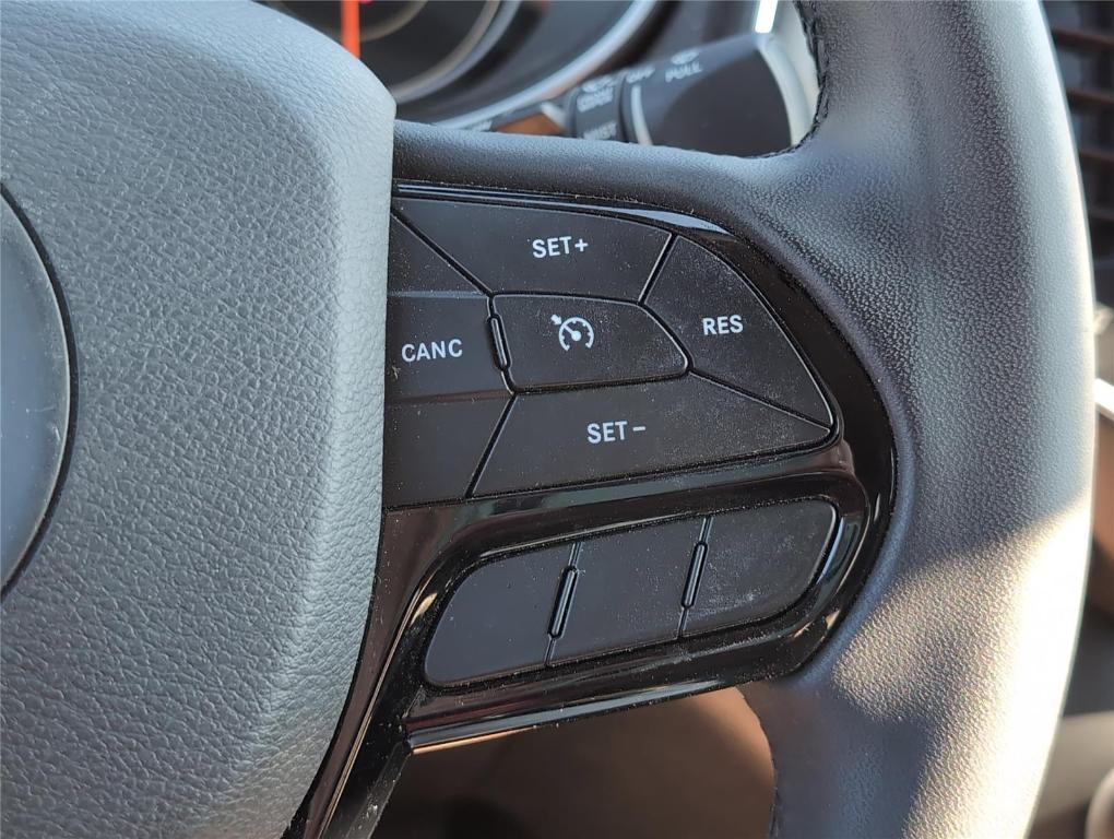 used 2020 Jeep Cherokee car, priced at $15,699