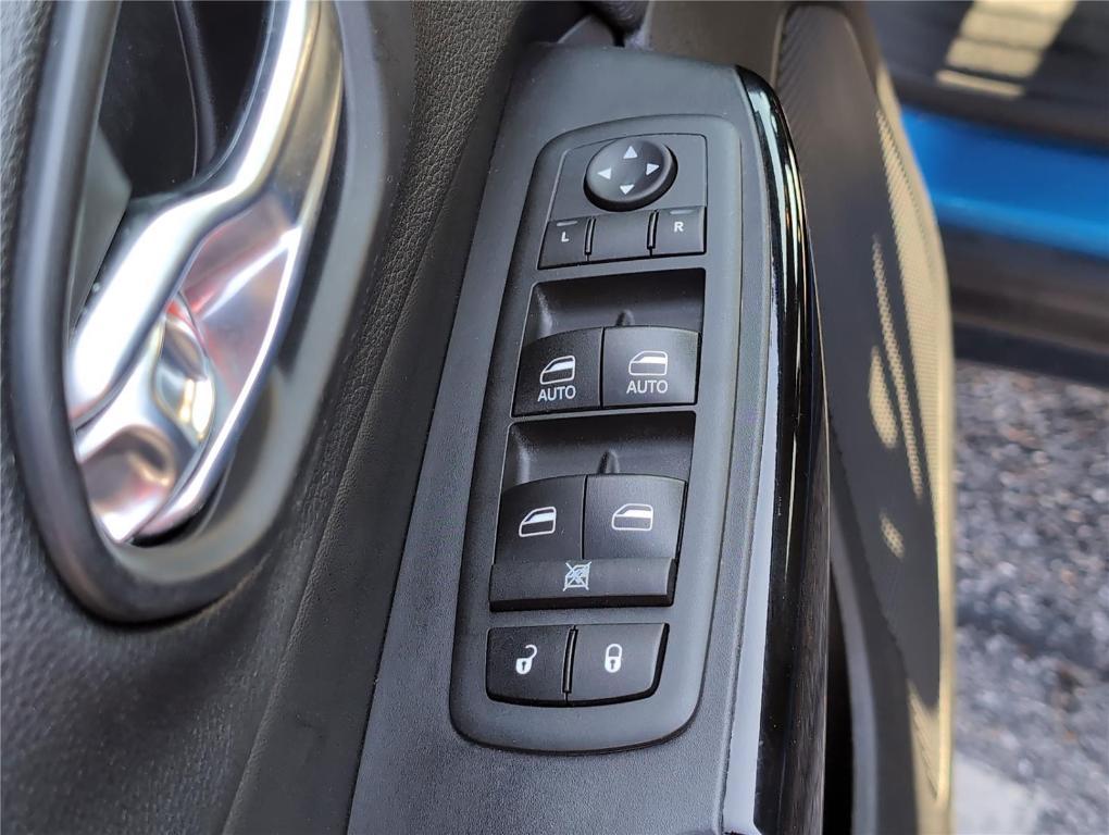 used 2020 Jeep Cherokee car, priced at $15,699