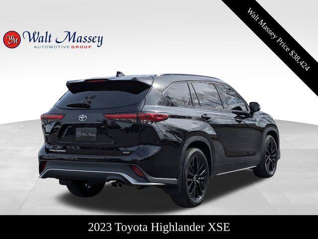 used 2023 Toyota Highlander car, priced at $38,424