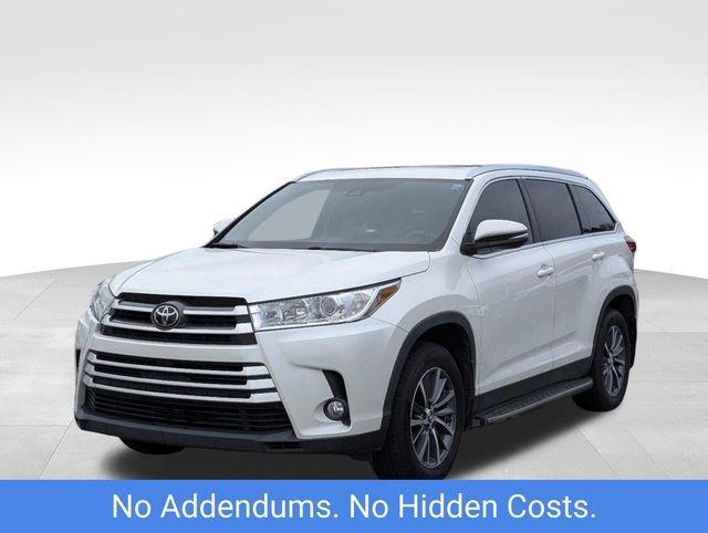 used 2019 Toyota Highlander car, priced at $26,889