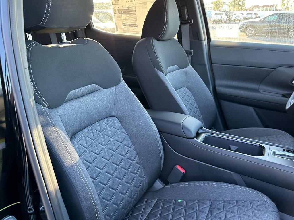 new 2025 Nissan Kicks car, priced at $24,404