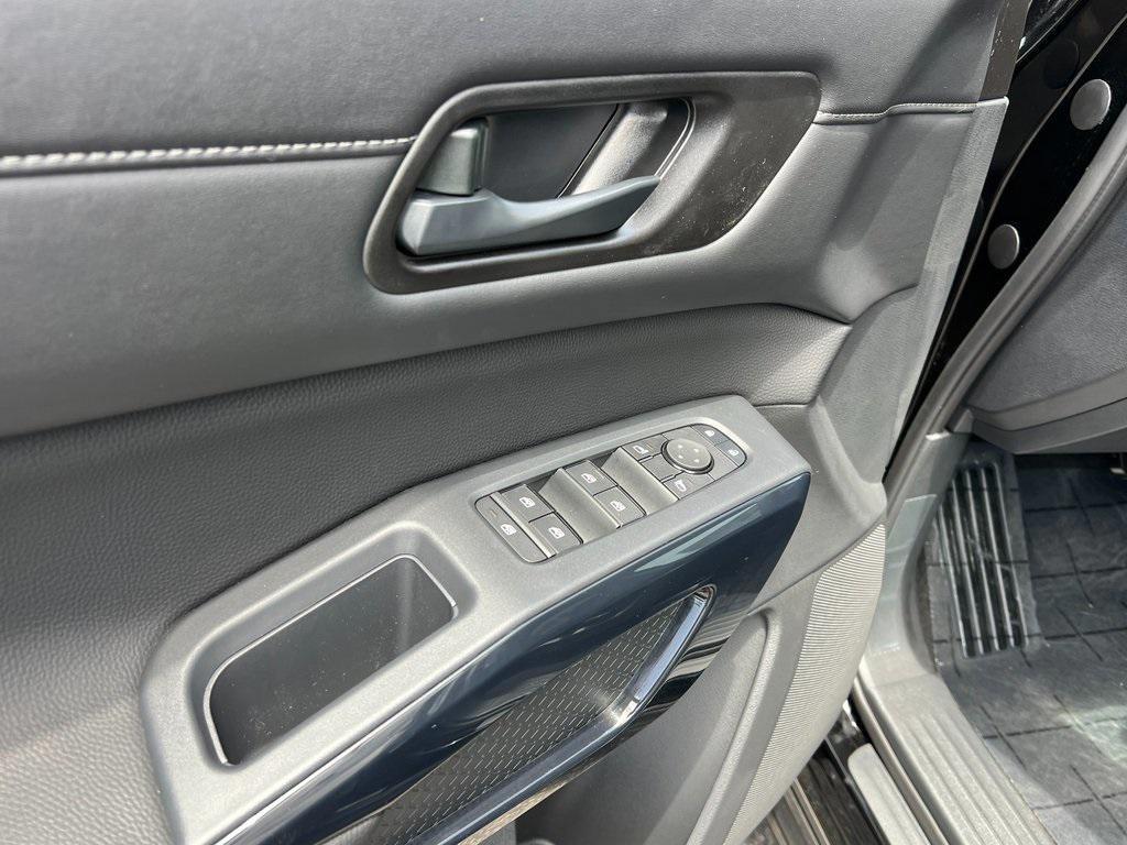 new 2025 Nissan Pathfinder car, priced at $42,445
