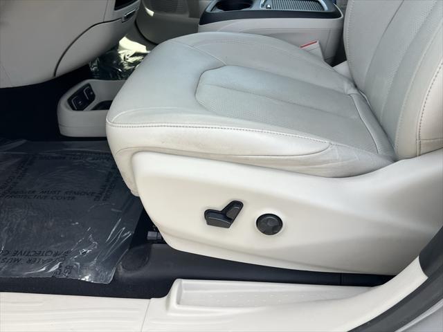 used 2021 Chrysler Pacifica car, priced at $23,498