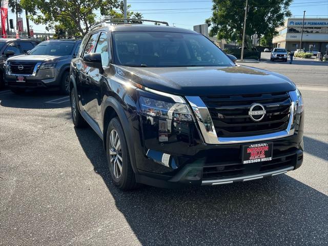 new 2024 Nissan Pathfinder car, priced at $41,910