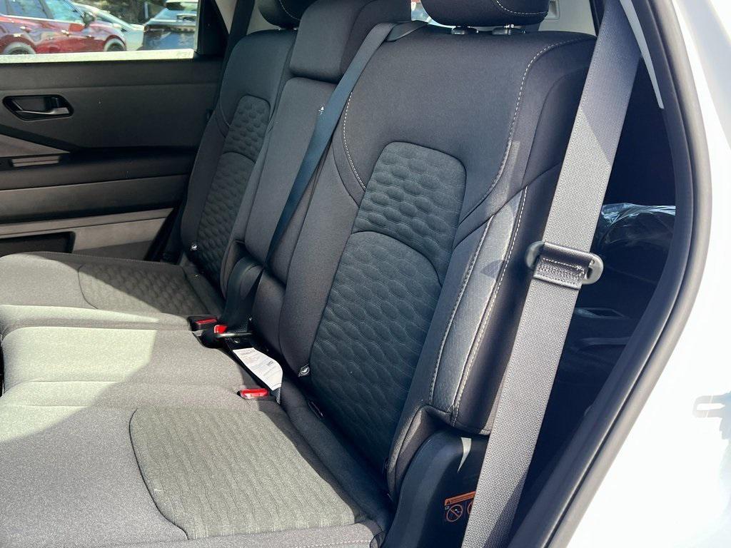 new 2025 Nissan Pathfinder car, priced at $39,949