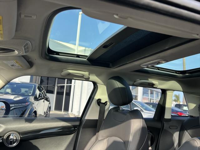 used 2019 MINI Hardtop car, priced at $18,995
