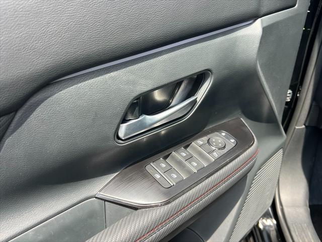 new 2025 Nissan Kicks car, priced at $28,065