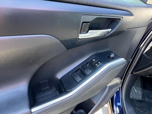 used 2021 Toyota Highlander car, priced at $35,988