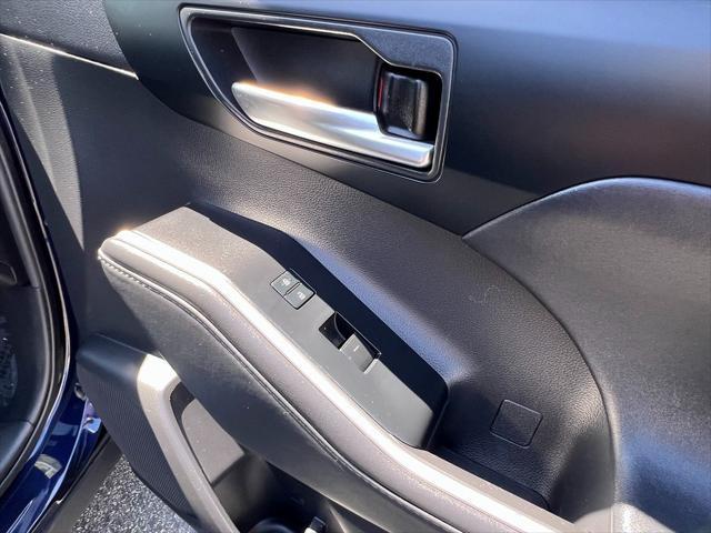 used 2021 Toyota Highlander car, priced at $35,988