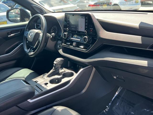 used 2021 Toyota Highlander car, priced at $35,988