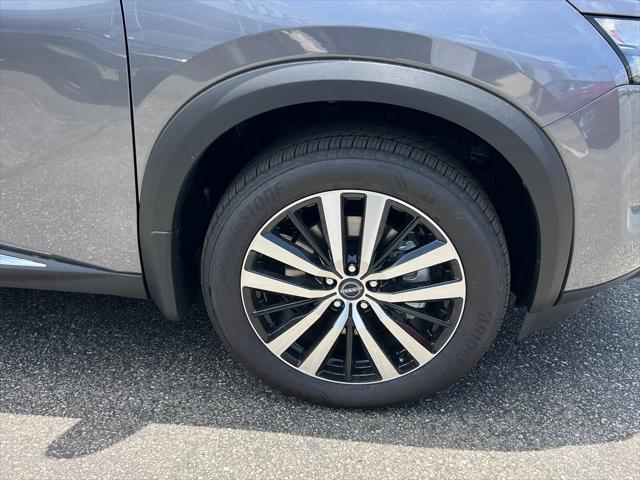 new 2025 Nissan Pathfinder car, priced at $50,852