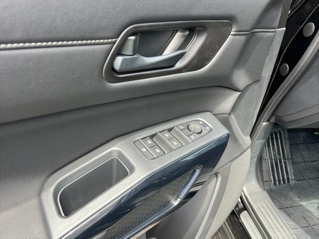 new 2025 Nissan Pathfinder car, priced at $39,759