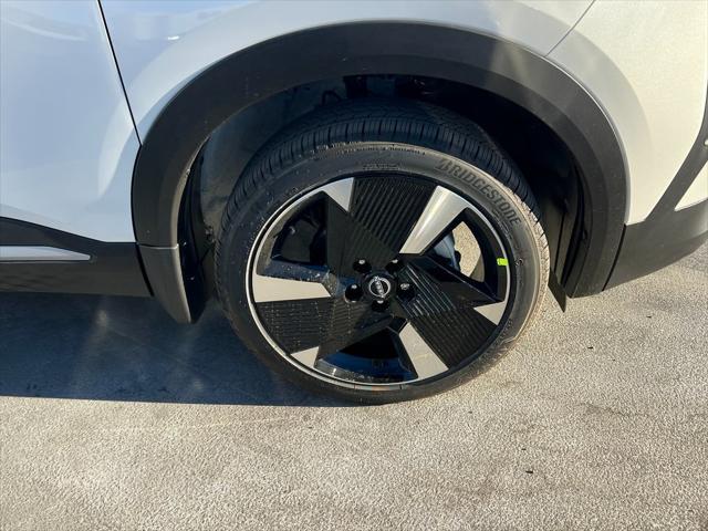 new 2025 Nissan Kicks car, priced at $27,500