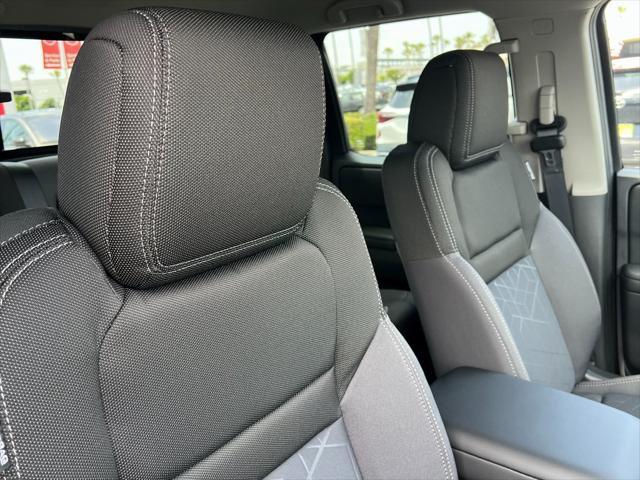 new 2025 Nissan Frontier car, priced at $39,780