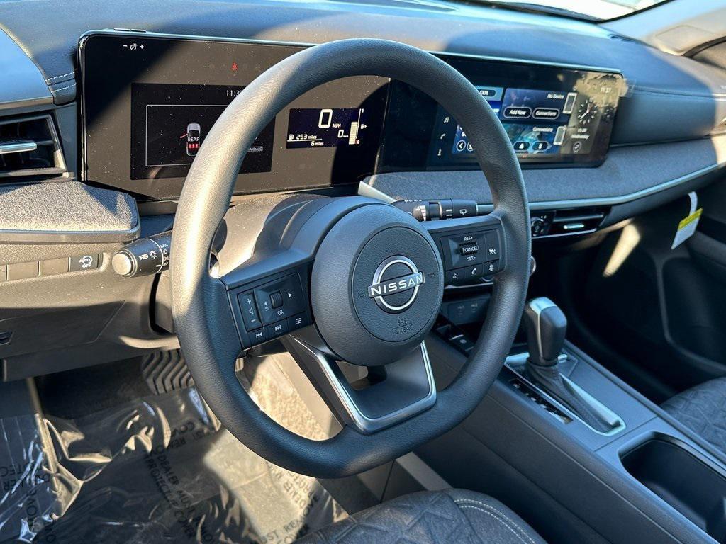 new 2025 Nissan Kicks car, priced at $24,023