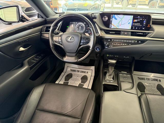 used 2019 Lexus ES 300h car, priced at $26,990