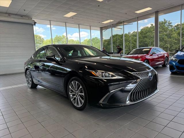 used 2019 Lexus ES 300h car, priced at $26,990