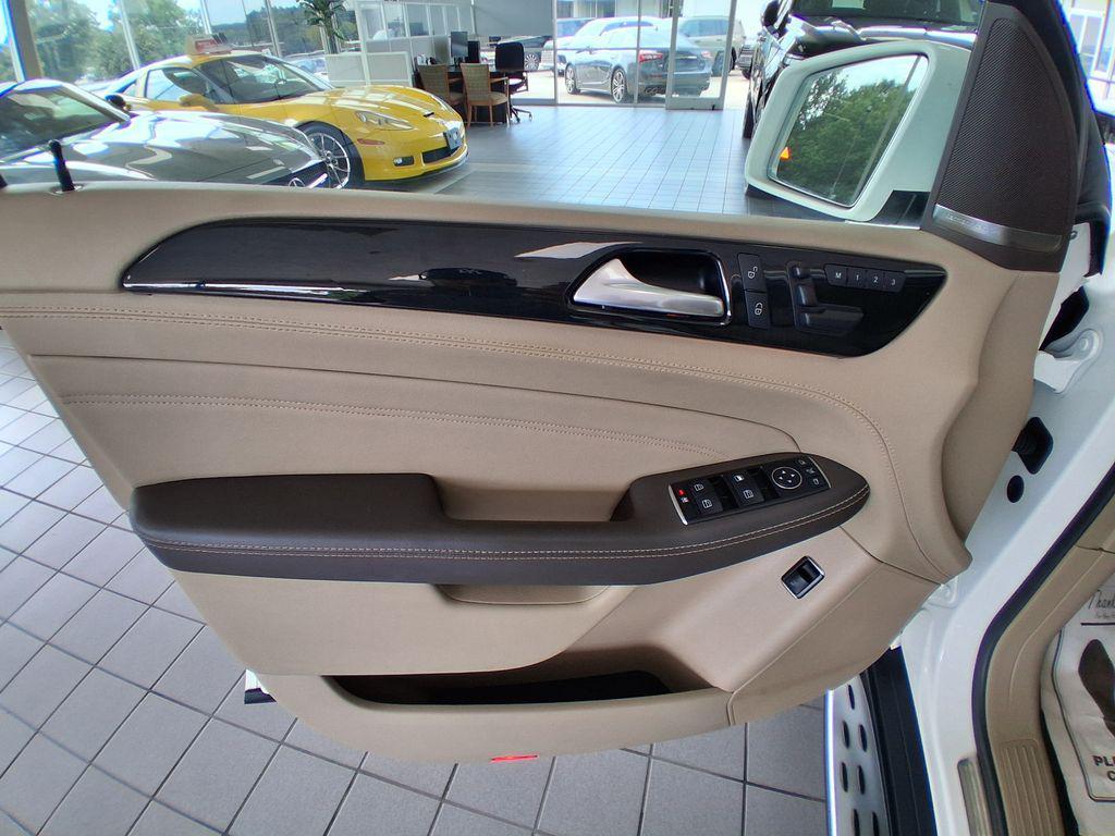 used 2015 Mercedes-Benz M-Class car, priced at $13,884