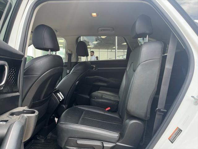 used 2022 Kia Sorento Hybrid car, priced at $24,990