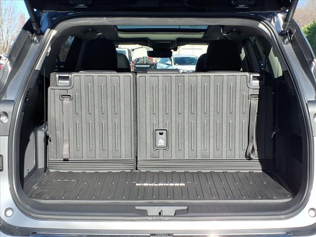 new 2026 Toyota Highlander car, priced at $55,478