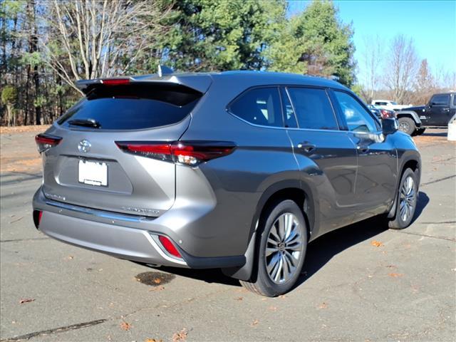 new 2026 Toyota Highlander car, priced at $55,478