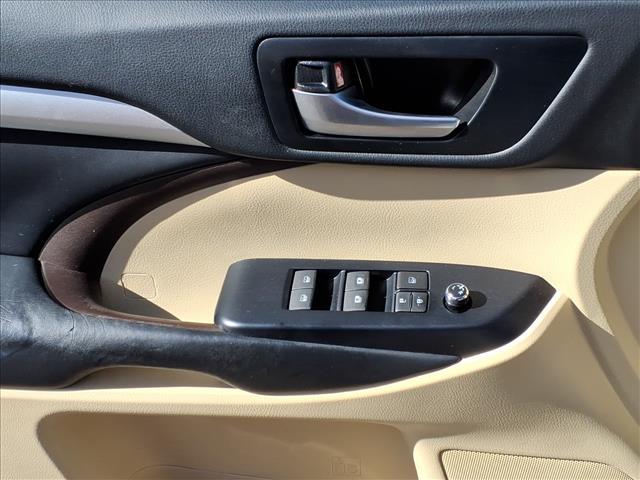 used 2018 Toyota Highlander car, priced at $25,500