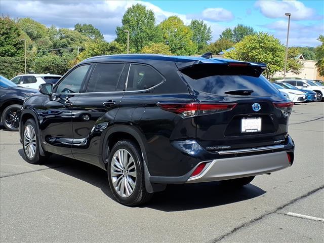 used 2024 Toyota Highlander Hybrid car, priced at $53,500