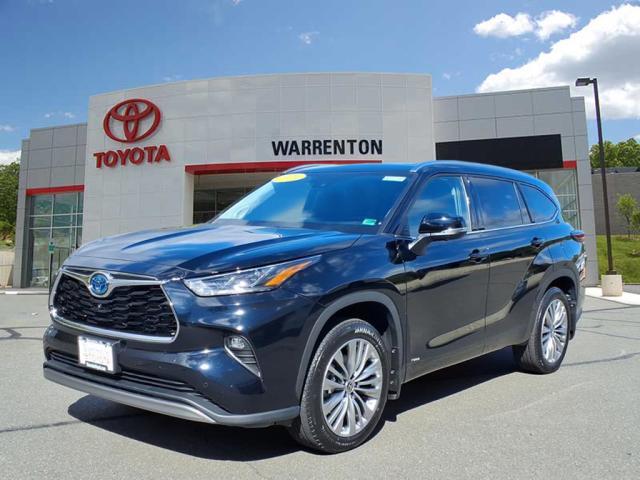 used 2024 Toyota Highlander Hybrid car, priced at $53,500