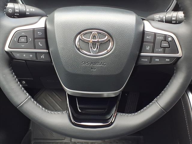 used 2024 Toyota Highlander Hybrid car, priced at $53,500