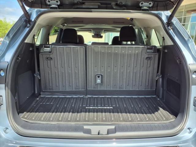 used 2024 Toyota Highlander Hybrid car, priced at $52,998