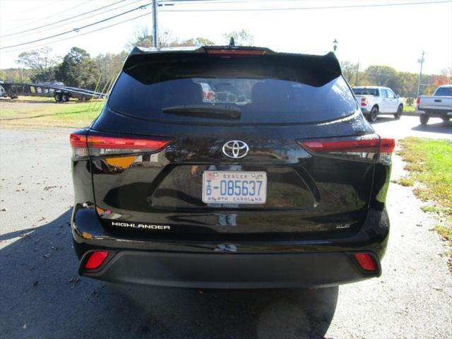 used 2021 Toyota Highlander car, priced at $36,900