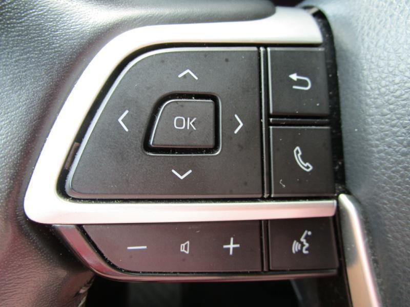 used 2022 Toyota Highlander car, priced at $36,495